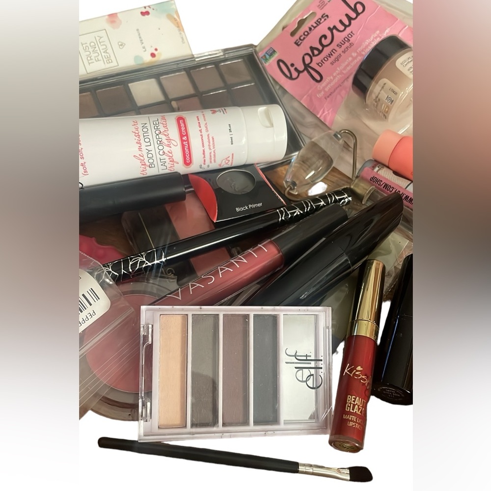 Makeup Cosmetics Beauty Supply Collection OFRA KINSHIP PEEK BAHAMA MAMA Samples